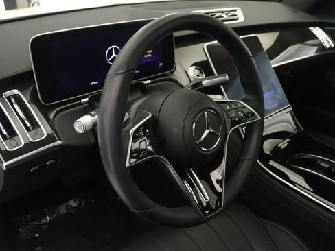 Certified 2022 Mercedes-Benz S 500 4MATIC image 17
