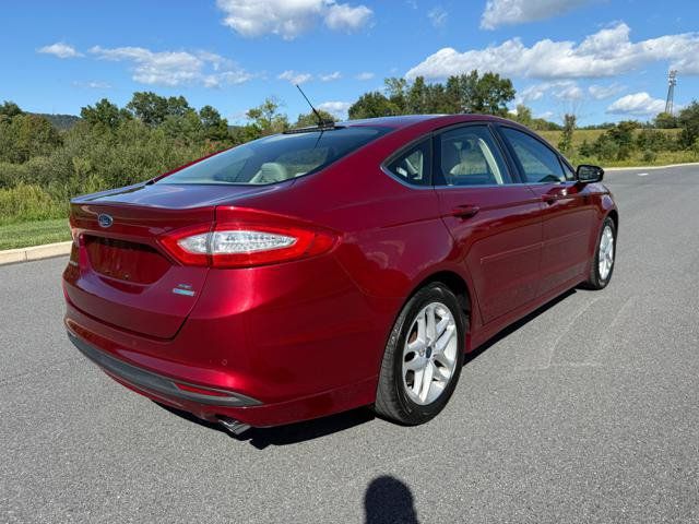 Used 2016 Ford Fusion SE FWD image 6