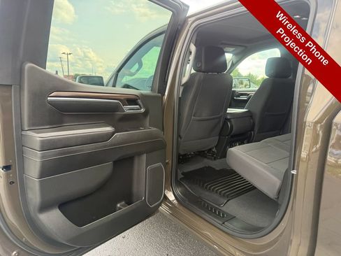 Used 2023 Chevrolet Silverado 1500 LT AWD/4WD image 32