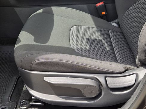 New 2026 Kia Sportage LX FWD image 19