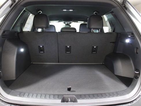 New 2026 GMC Terrain Elevation FWD image 12