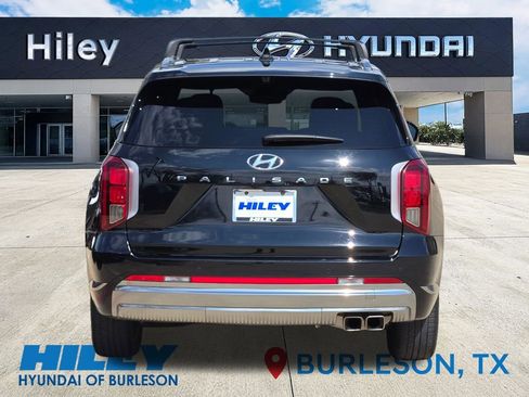 Used 2024 Hyundai Palisade Calligraphy image 6