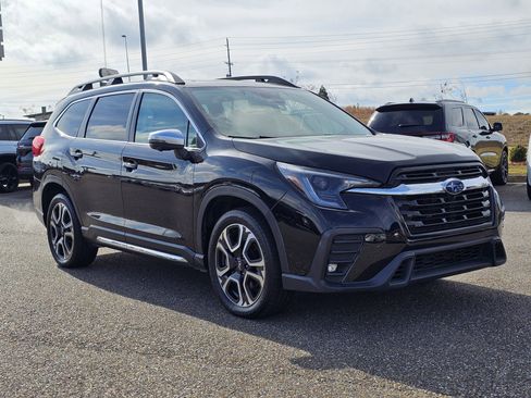 Used 2023 Subaru Ascent Limited w/ Technology Package image 5