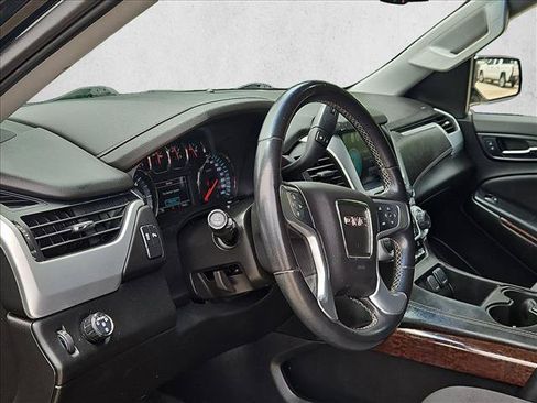 Used 2020 GMC Yukon SLE RWD image 4
