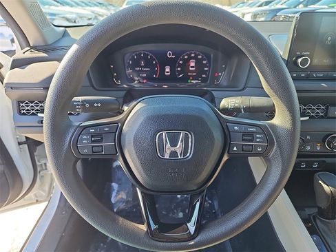 Certified 2025 Honda Accord SE image 27
