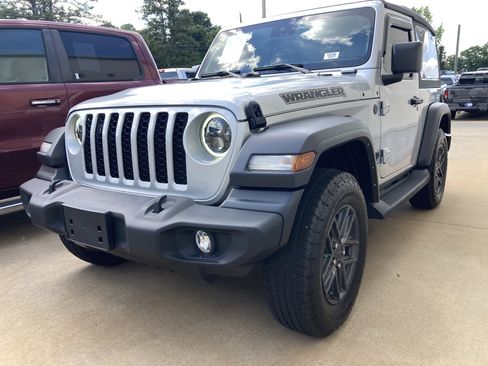 Used 2024 Jeep Wrangler Sport AWD/4WD image 1