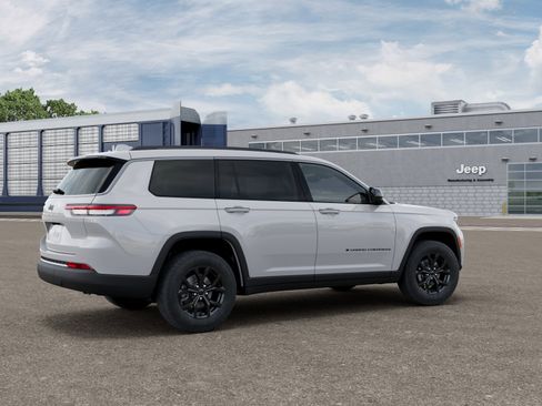 New 2026 Jeep Grand Cherokee L 4WD image 2