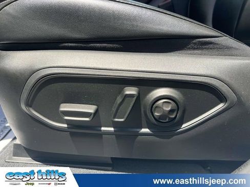Used 2023 Jeep Grand Cherokee L Limited AWD/4WD image 22
