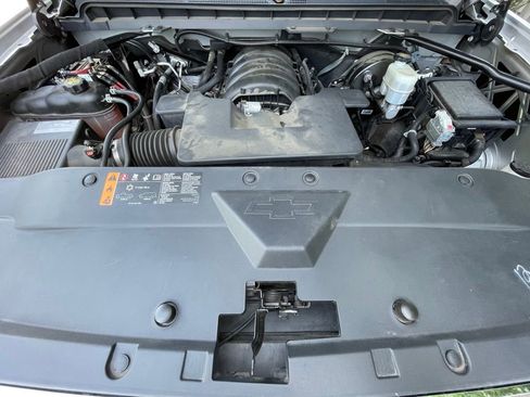 Used 2019 Chevrolet Silverado 1500 LT AWD/4WD image 31