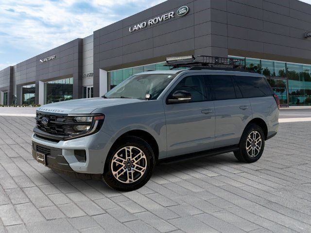 Used 2025 Ford Expedition Active RWD image 1