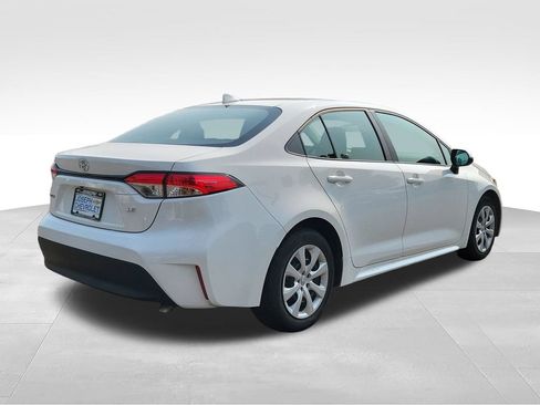 Used 2024 Toyota Corolla LE FWD image 4
