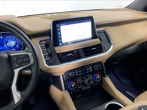 Used 2023 Chevrolet Tahoe Premier w/ Premium Package image 9