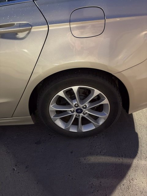 Used 2019 Ford Fusion SE FWD image 22