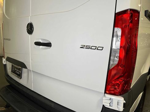 Used 2026 Mercedes-Benz Sprinter 2500 image 16
