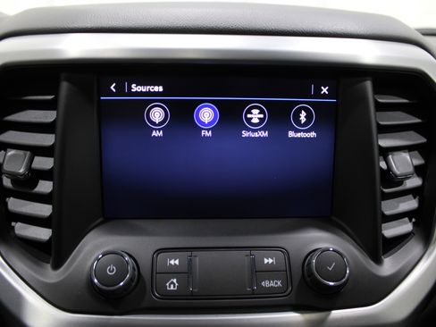 Used 2023 GMC Acadia SLT w/ Elevation Edition image 16