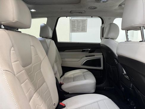 Used 2021 Kia Telluride SX w/ SX Prestige Package image 8