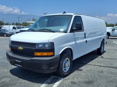 New 2025 Chevrolet Express 2500 Extended w/ Communications Package