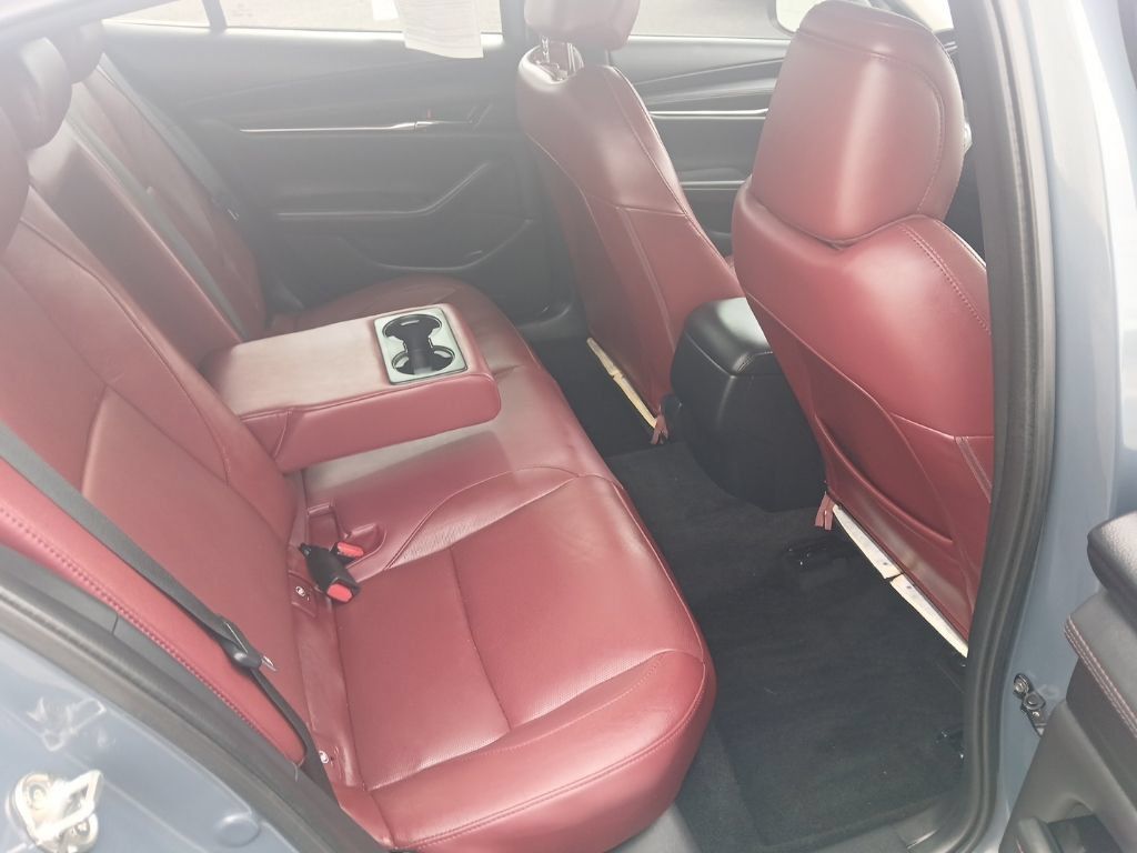 Used 2023 MAZDA MAZDA3 s FWD image 8