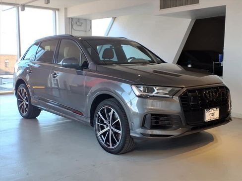 Used 2022 Audi Q7 Premium Plus image 3