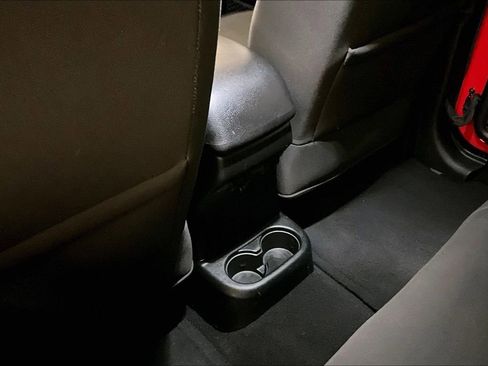 Used 2018 Jeep Wrangler Unlimited Sport S image 10