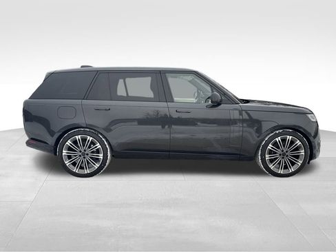 New 2026 Land Rover Range Rover Long Wheelbase SE image 6