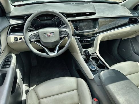 Used 2021 Cadillac XT6 Premium Luxury FWD image 20