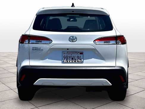 Used 2022 Toyota Corolla Cross L FWD image 7