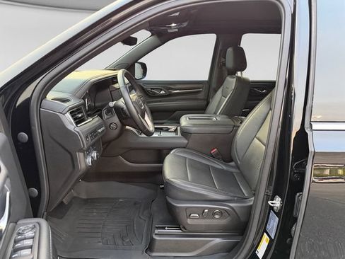 Used 2021 GMC Yukon Denali w/ Denali Premium Package AWD/4WD image 12