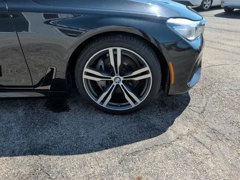 Used 2019 BMW 740i w/ M Sport Package RWD image 12