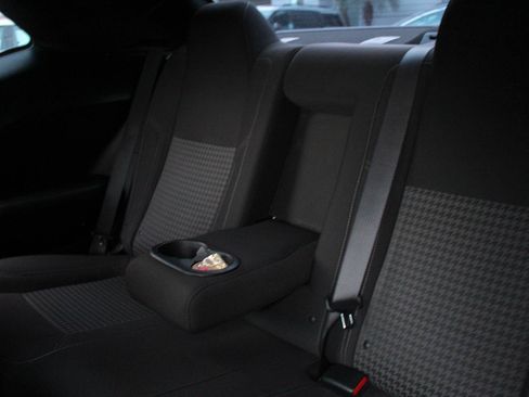 Used 2020 Dodge Challenger SXT image 28