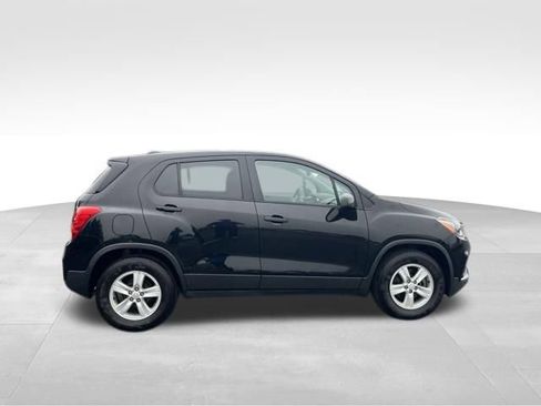Used 2019 Chevrolet Trax LS w/ Tint and Cruise Package FWD image 6
