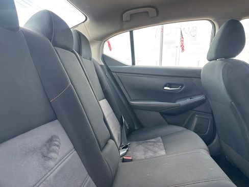 Certified 2025 Nissan Sentra SR FWD image 32