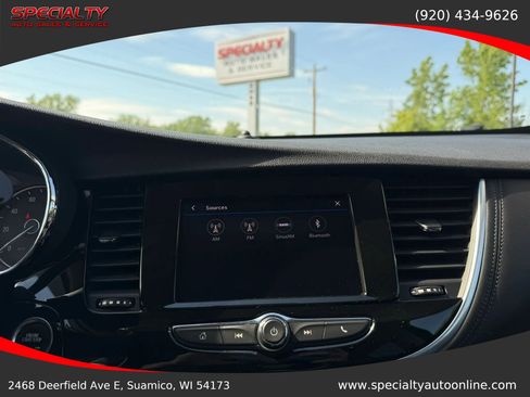 Used 2022 Buick Encore Preferred w/ Safety Package AWD/4WD image 27