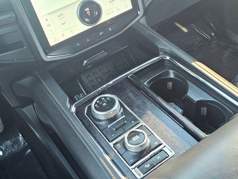 Used 2023 Ford Expedition Platinum image 38