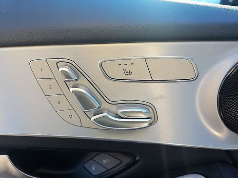 Used 2022 Mercedes-Benz GLC 300 image 9