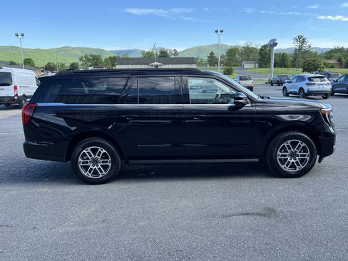 Used 2025 Ford Expedition Max Active AWD/4WD image 7