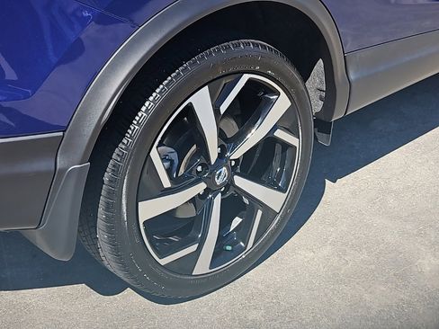 Used 2022 Nissan Rogue Sport SL image 8