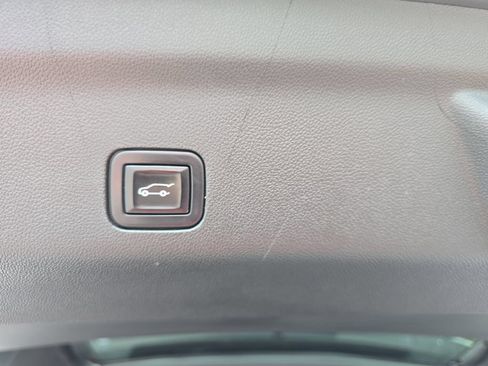 Certified 2021 GMC Yukon XL AT4 w/ AT4 Premium Package AWD/4WD image 14
