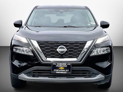 Used 2023 Nissan Rogue SV image 3