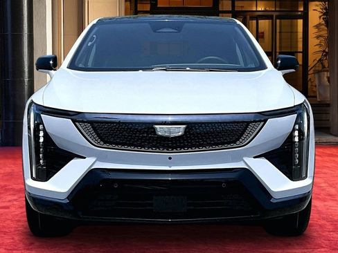 New 2026 Cadillac Optiq Sport 1 RWD image 3