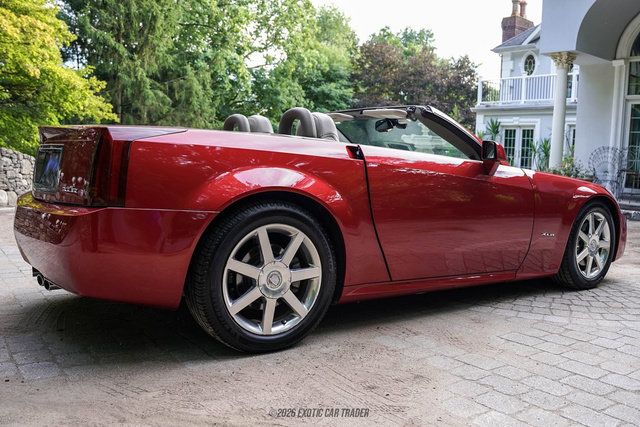 Used 2004 Cadillac XLR RWD image 8