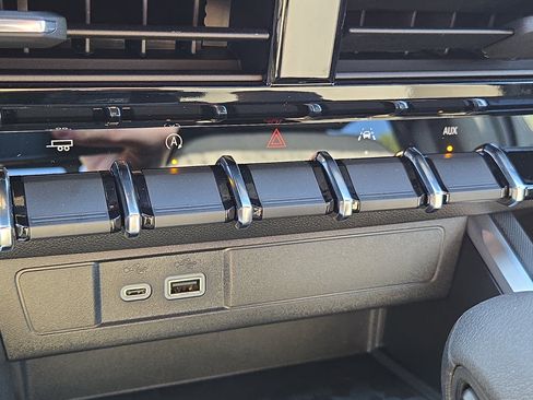 New 2026 Chevrolet Colorado W/T image 23