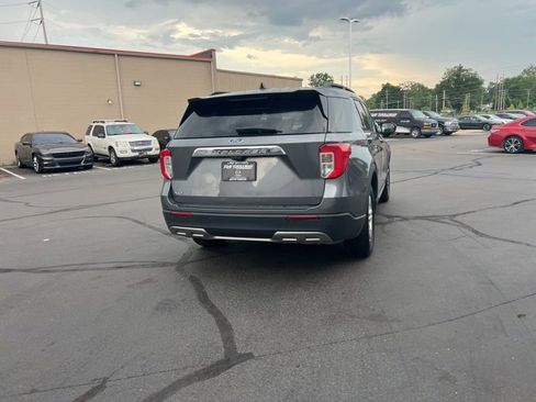 Used 2023 Ford Explorer XLT w/ Equipment Group 202A image 10