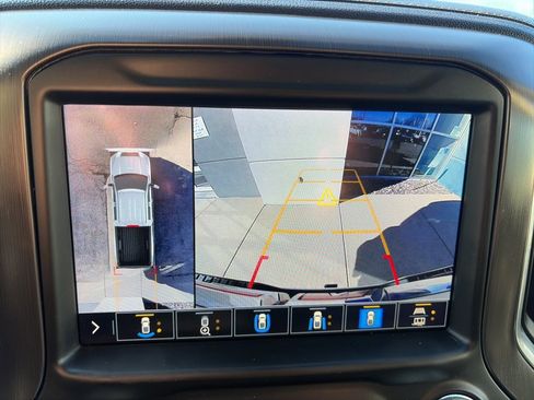 Used 2021 GMC Sierra 2500 AT4 w/ AT4 Preferred Package image 22