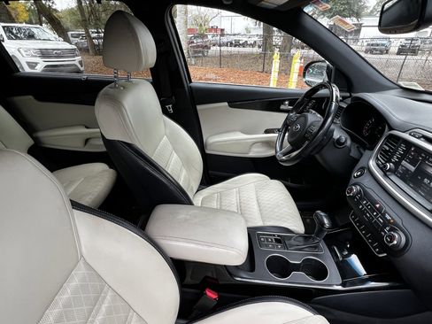 Used 2018 Kia Sorento SX image 46