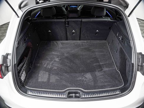 Certified 2024 Mercedes-Benz GLC 300 image 8