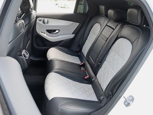 Used 2019 Mercedes-Benz GLC 300 4MATIC Coupe image 33