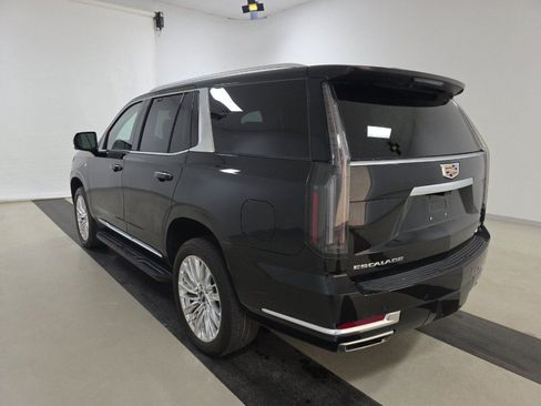 Used 2025 Cadillac Escalade Premium Luxury AWD/4WD image 4