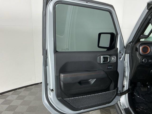 Used 2023 Jeep Gladiator Mojave w/ Cold Weather Group AWD/4WD image 12