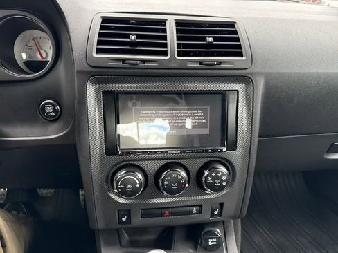 Used 2014 Dodge Challenger R/T image 22